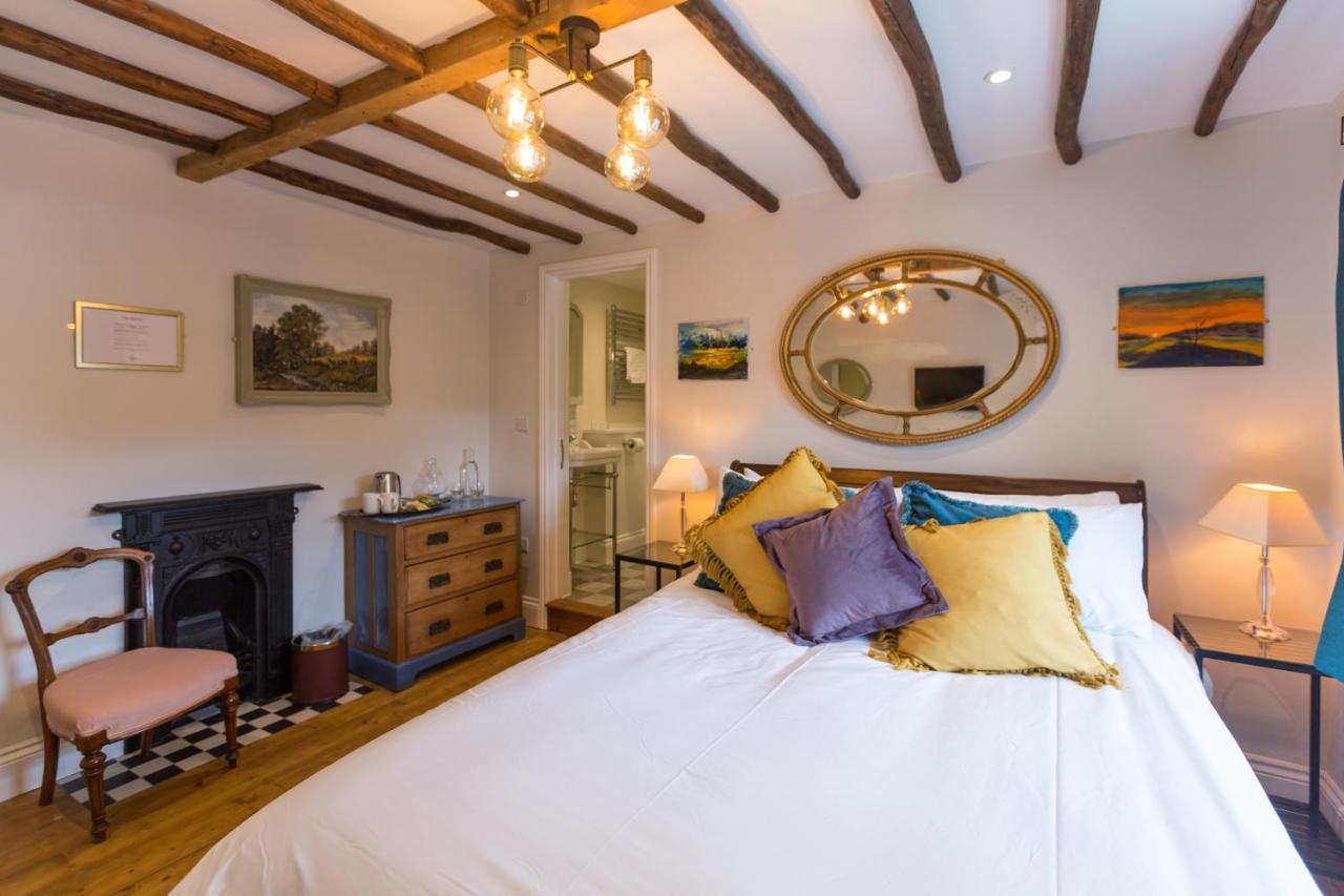 The Dog & Gun Inn Netheravon المظهر الخارجي الصورة