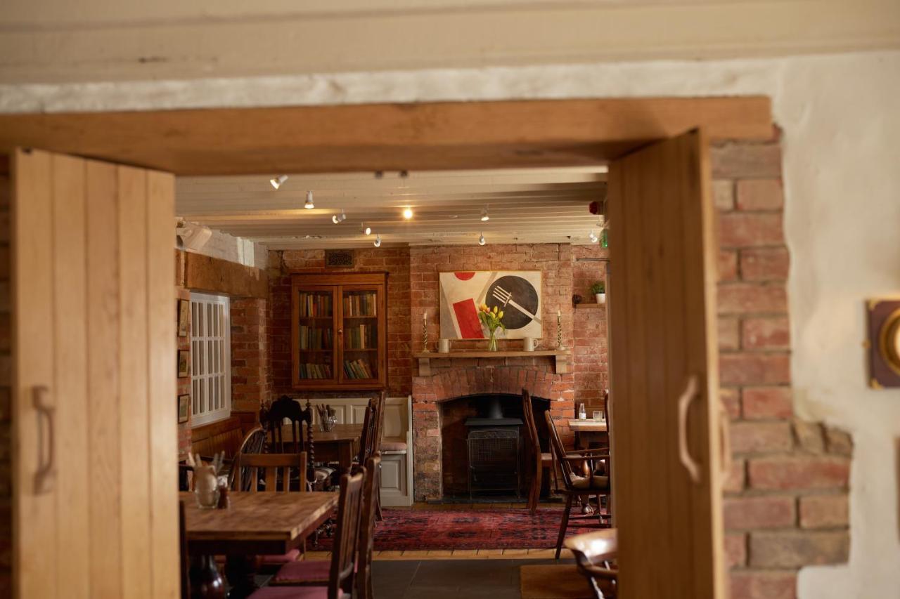 The Dog & Gun Inn Netheravon المظهر الخارجي الصورة