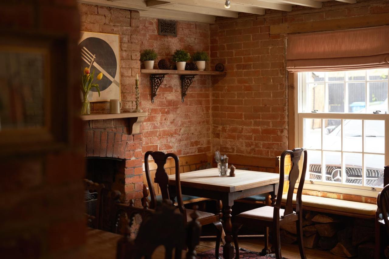 The Dog & Gun Inn Netheravon المظهر الخارجي الصورة